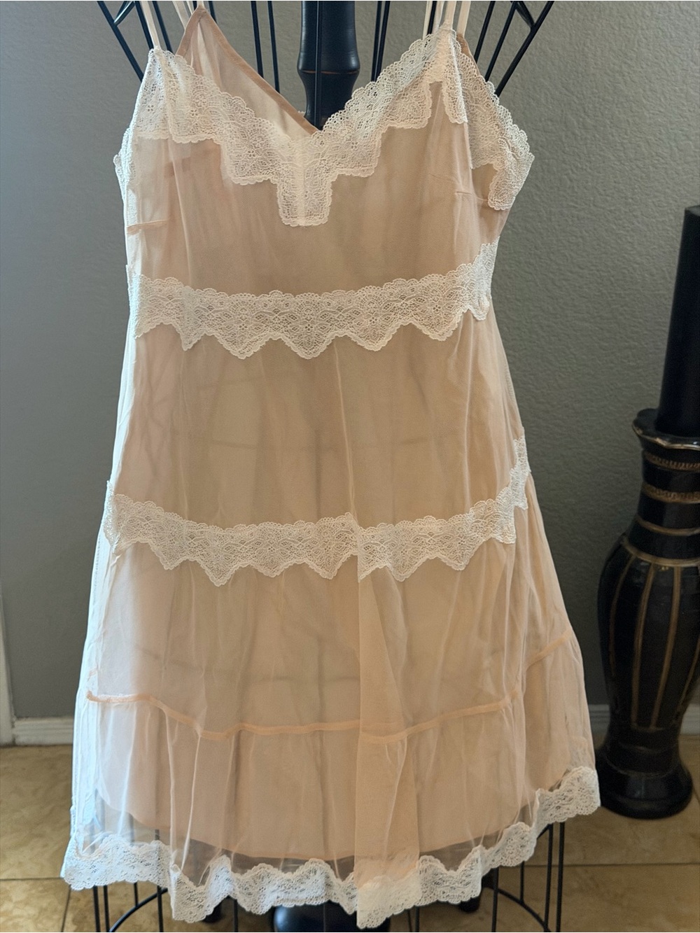 Vintage ‘Victoria’s Secret’ Light Cream Lace Double Layered Nightie Coquette NWT
